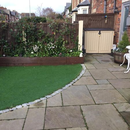 Leafy Lytham Central Lovely Ground Floor 1 Bedroom Apartment With Private Garden In Lytham Dog Friendly 莱瑟姆-圣安妮 外观 照片