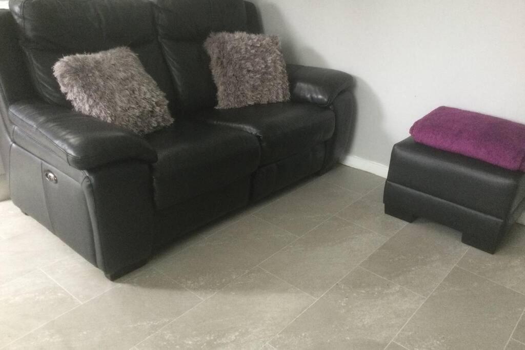 Leafy Lytham Central Lovely Ground Floor 1 Bedroom Apartment With Private Garden In Lytham Dog Friendly 莱瑟姆-圣安妮 外观 照片