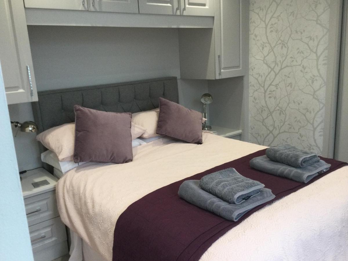 Leafy Lytham Central Lovely Ground Floor 1 Bedroom Apartment With Private Garden In Lytham Dog Friendly 莱瑟姆-圣安妮 外观 照片